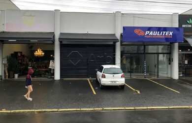 Imagem: O depósito possui 2 Vagas na garagem, 117m² de Área e está