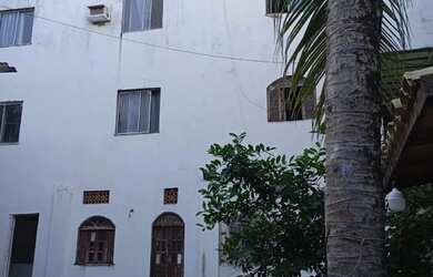 Imagem: O apartamento possui 1 Dormitório, 1 Banheiro e 1 Vaga na garagem