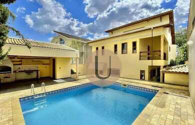 Imagem: A casa em condomínio possui 3 Dormitórios, 3 Banheiros, 4