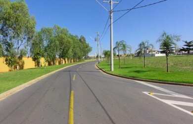 Imagem: O terreno possui 450m² de Área e está localizado em Ribeirão