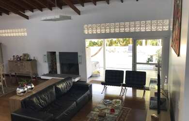 Imagem: A casa em condomínio possui 3 Dormitórios, 5 Banheiros, 4