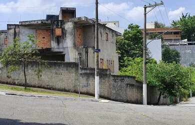 Imagem 2: Terreno com 852 metros no Jardim França; ótimo para investidores