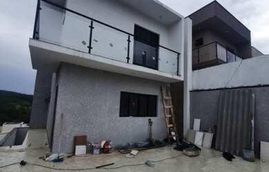 Imagem: A casa possui 3 Dormitórios, 3 Banheiros e 115m² de Área