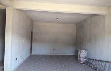 Imagem: O depósito possui 5 Vagas na garagem, 30m² de Área e está