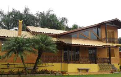 Imagem: A casa em condomínio possui 2 Dormitórios, 2 Banheiros, 5