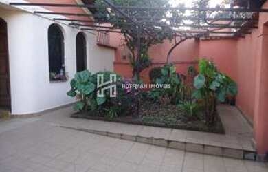 Imagem: A casa possui 3 Dormitórios, 3 Banheiros, 5 Vagas na garagem