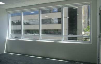 Imagem: O depósito possui 2 Vagas na garagem, 42m² de Área e está