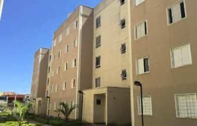 Imagem: O apartamento possui 2 Dormitórios, 1 Banheiro, 1 Vaga na garagem