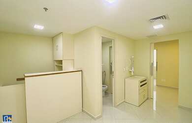 Imagem: O depósito possui 1 Vaga na garagem, 32m² de Área e está