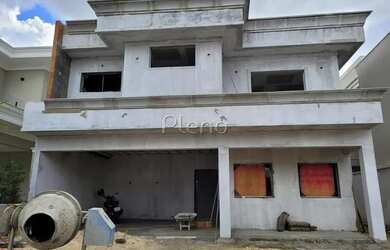 Imagem: A casa em condomínio possui 3 Dormitórios, 2 Banheiros, 4