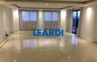 Imagem: O apartamento possui 4 Dormitórios, 5 Banheiros, 4 Vagas na