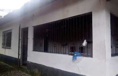 Imagem: A casa possui 3 Dormitórios, 2 Vagas na garagem e está localizado