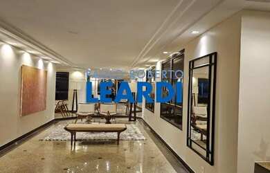 Imagem: O apartamento possui 4 Dormitórios, 4 Banheiros, 2 Vagas na