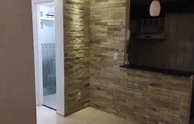 Imagem: O apartamento possui 2 Dormitórios, 1 Banheiro, 1 Vaga na garagem