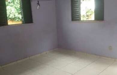 Imagem: A casa possui 2 Dormitórios, 1 Banheiro e está localizado