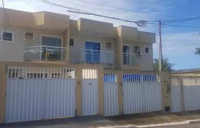 Imagem: A casa possui 3 Dormitórios, 3 Banheiros, 1 Vaga na garagem