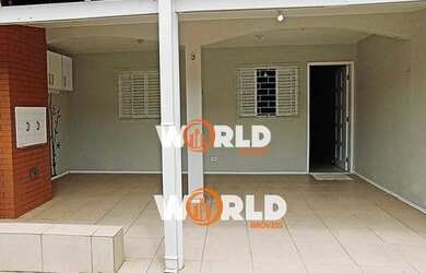 Imagem: A casa possui 2 Dormitórios, 1 Banheiro, 1 Vaga na garagem