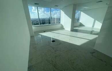 Imagem: O depósito possui 1 Vaga na garagem, 67m² de Área e está