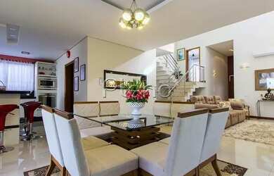 Imagem 9: Venda Casa com 303,86 metroQuadrado, 4 dormitório s , 2 vaga s . Swiss...