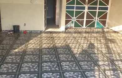 Imagem: A casa possui 2 Dormitórios, 1 Banheiro, 1 Vaga na garagem