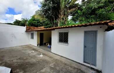 Imagem: A casa possui 2 Dormitórios, 2 Banheiros, 1 Vaga na garagem