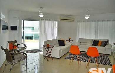 Imagem: O apartamento possui 3 Dormitórios, 1 Banheiro, 3 Vagas na