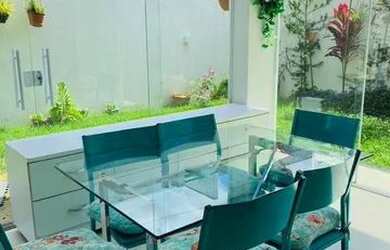 Imagem: A casa possui 3 Dormitórios, 4 Banheiros, 3 Vagas na garagem