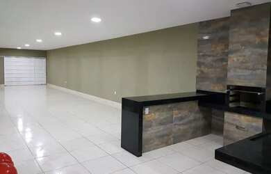 Imagem 2: Espaço de Festa. 5 Vagas na garagem