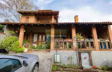 Imagem: A casa em condomínio possui 3 Dormitórios, 3 Banheiros, 2