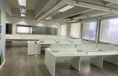 Imagem: O depósito possui 5 Vagas na garagem, 416m² de Área e está