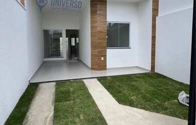 Imagem: A casa possui 2 Dormitórios, 1 Banheiro, 2 Vagas na garagem