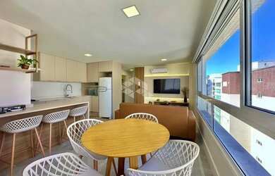 Imagem: O apartamento possui 2 Dormitórios, 2 Banheiros, 1 Vaga na