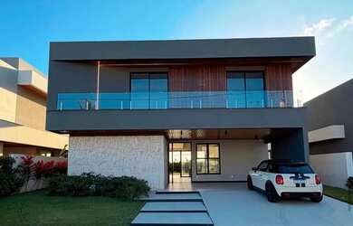 Imagem: A casa em condomínio possui 4 Dormitórios, 5 Banheiros, 4