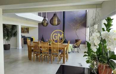 Imagem 12: Sobrado Alto Padrão em Condomínio Vista Privilegiada para Lago e Montanhas