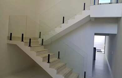 Imagem: A casa possui 3 Dormitórios, 3 Banheiros, 179m² de Área e