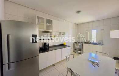 Imagem: A casa possui 4 Dormitórios, 3 Banheiros, 5 Vagas na garagem