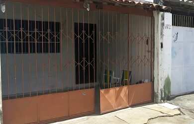 Imagem: A casa possui 2 Dormitórios, 1 Banheiro, 112m² de Área e