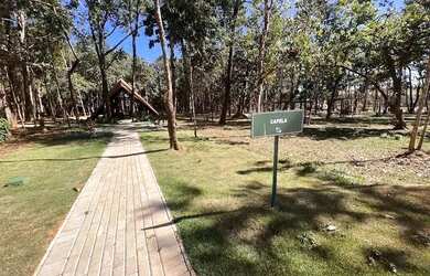 Imagem 11: Lote de Primeira no Jardins França FGR 432m² Plano, Frente à uma Praça...