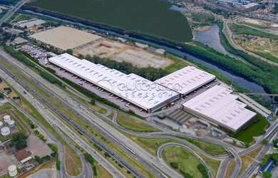 Imagem: O depósito possui 5 Vagas na garagem, 4.368m² de Área e