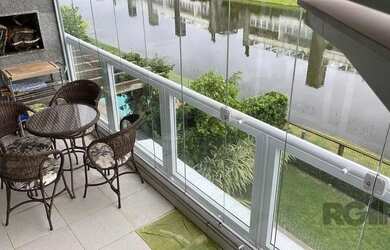 Imagem: A casa em condomínio possui 4 Dormitórios, 3 Banheiros, 2