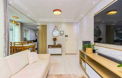 Imagem: O apartamento possui 2 Dormitórios, 1 Banheiro, 1 Vaga na garagem