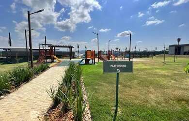 Imagem 9: Lote de Primeira no Jardins França FGR 432m² Plano, Frente à uma Praça...