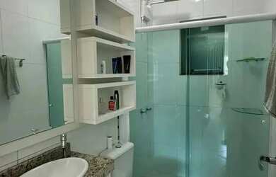 Imagem: A casa possui 4 Banheiros, 4 Vagas na garagem, 200m² de Área