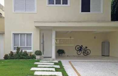 Imagem: A casa em condomínio possui 4 Dormitórios, 3 Banheiros, 5