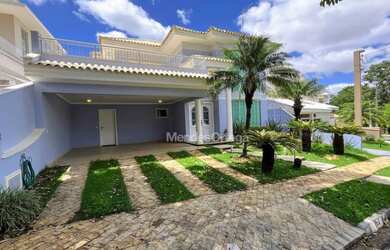 Imagem: A casa em condomínio possui 3 Dormitórios, 2 Banheiros, 4