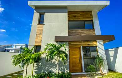 Imagem: A casa em condomínio possui 4 Dormitórios, 4 Banheiros, 3