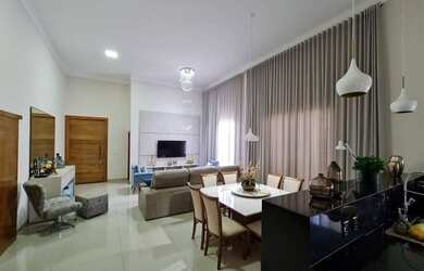 Imagem 6: Casa de condomínio para venda possui 200 metros quadrados com 3 quartos