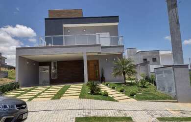 Imagem: A casa em condomínio possui 3 Dormitórios, 5 Banheiros, 4