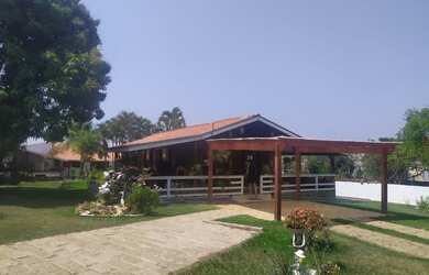 Imagem: A casa em condomínio possui 5 Dormitórios, 3 Banheiros, 3