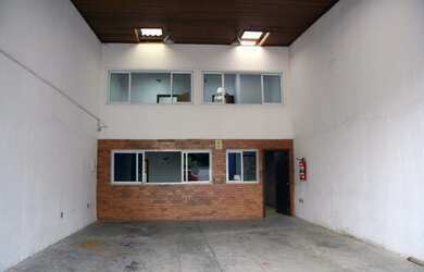 Imagem: O depósito possui 160m² de Área e está localizado em Vila